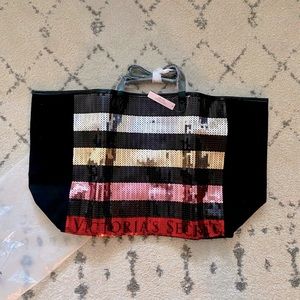 VICTORIA’S SECRET // Sequined Tote